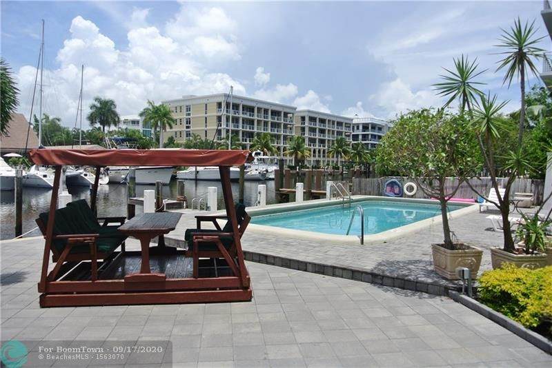 15 Isle Of Venice Dr - Photo 1