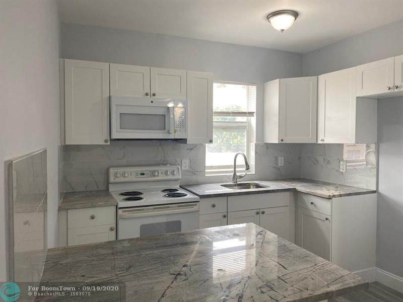 1142 4th St - Photo 1