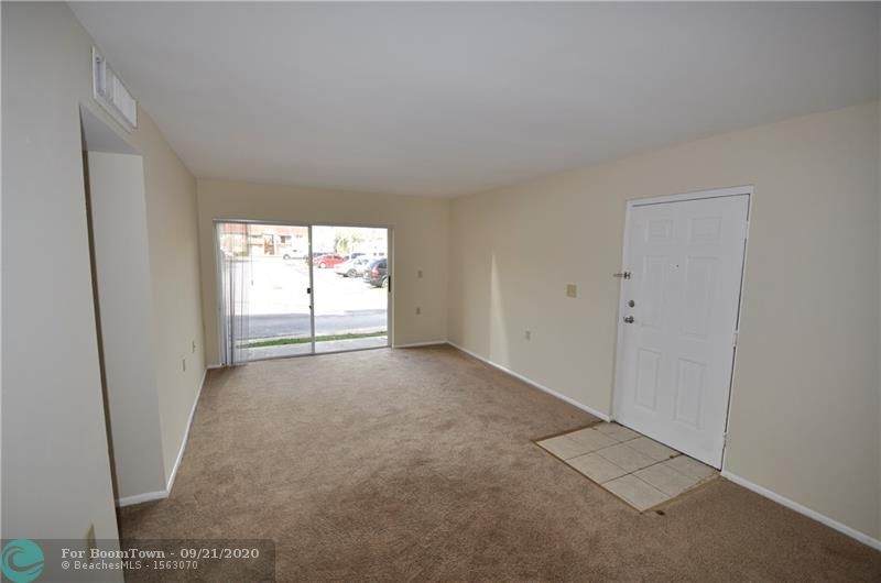 1153 Lake Victoria Dr - Photo 1