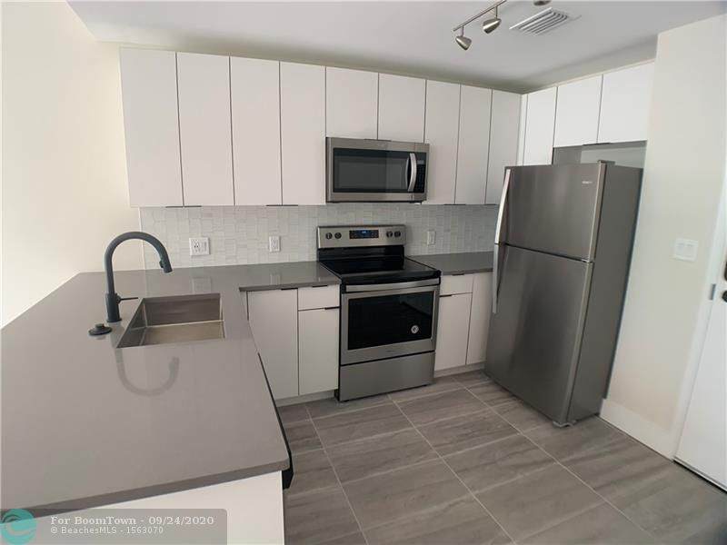 121 Compass Way - Photo 1