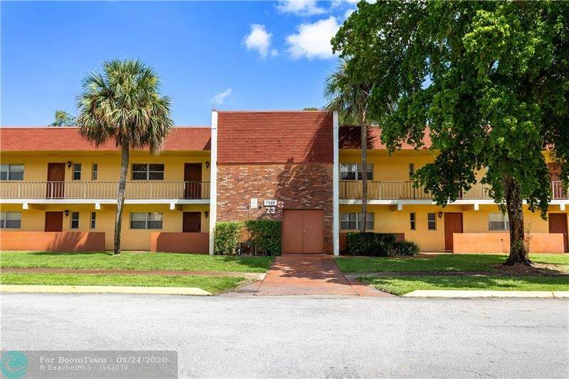 7925 Fairview Dr - Photo 1
