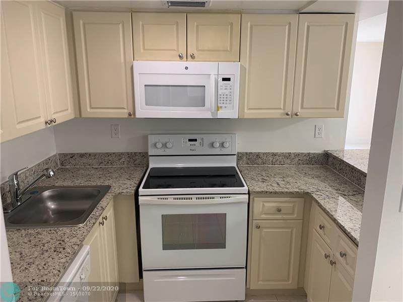 19455 10 Ave - Photo 1