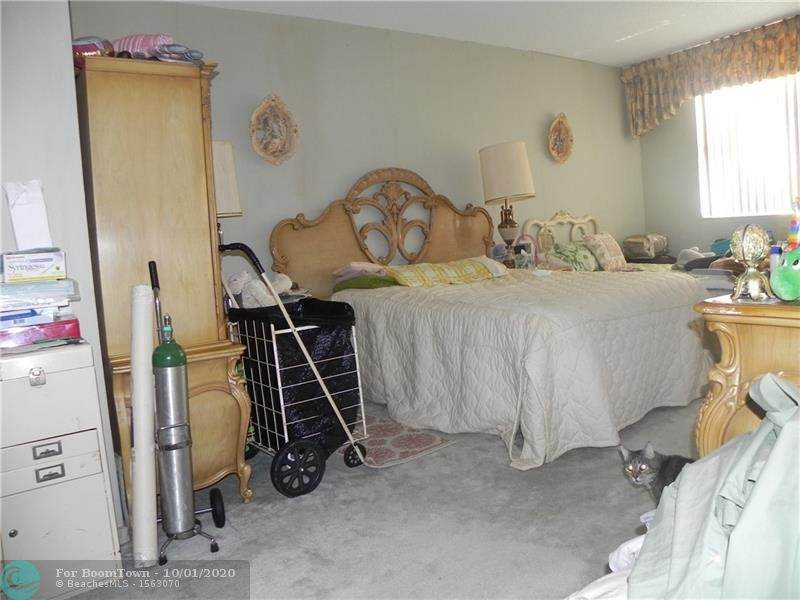 4330 Hillcrest Dr - Photo 1