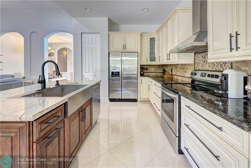 7886 121st Way - Photo 1