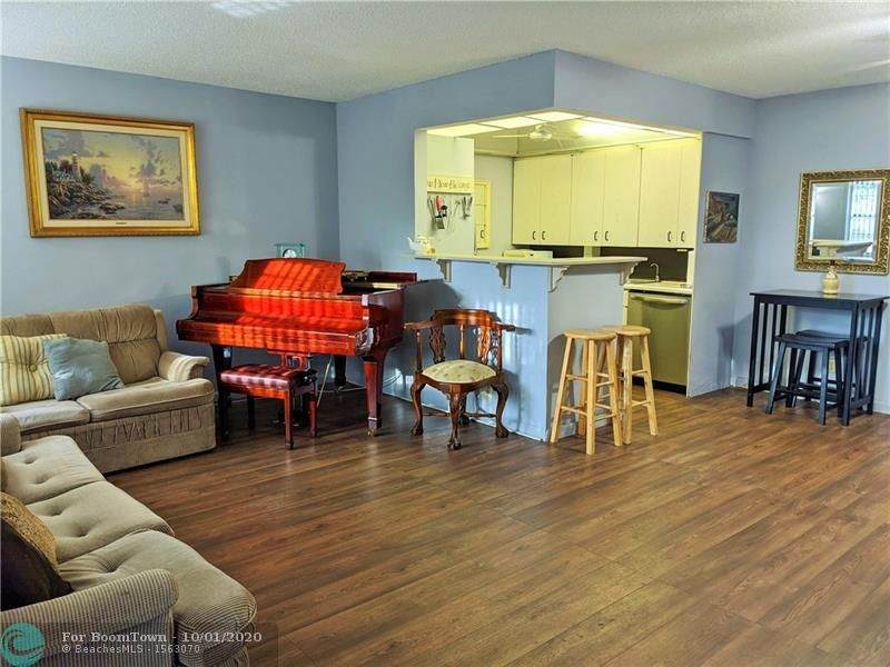 2405 Antigua Circle - Photo 1