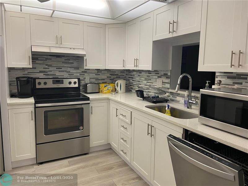 3102 Portofino Pt - Photo 1