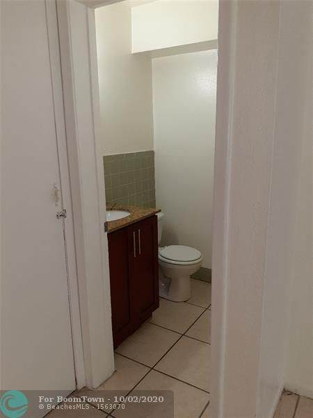 2504 52nd Ave - Photo 1
