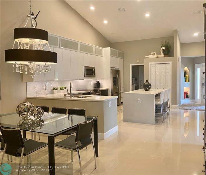 588 Palm Aire Dr - Photo 1