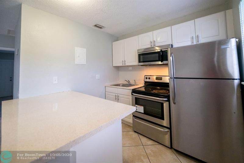 815 4TH ST - Photo 1