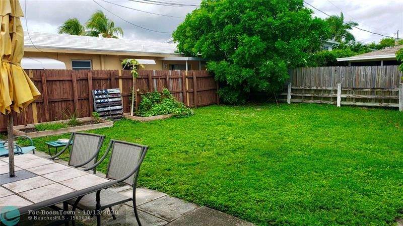 2521 10th Ct - Photo 1