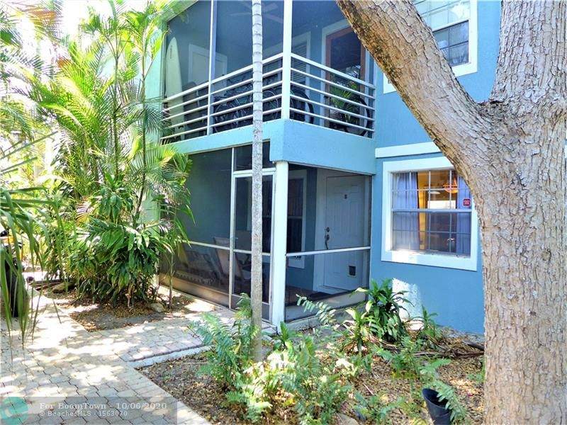 316 10th Ave - Photo 1