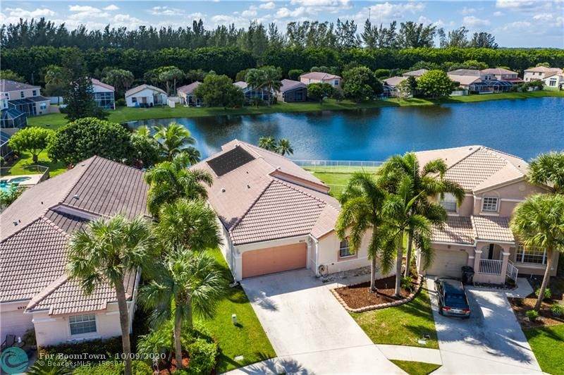 6927 Dawntree Ct - Photo 1
