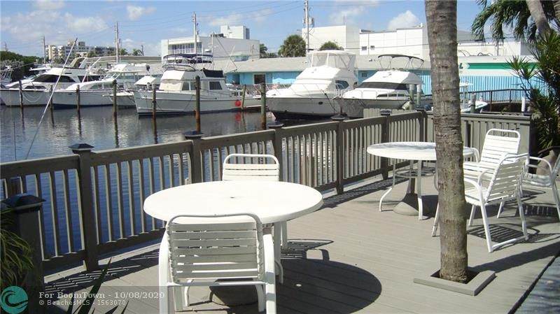 223 Marine Ct - Photo 1