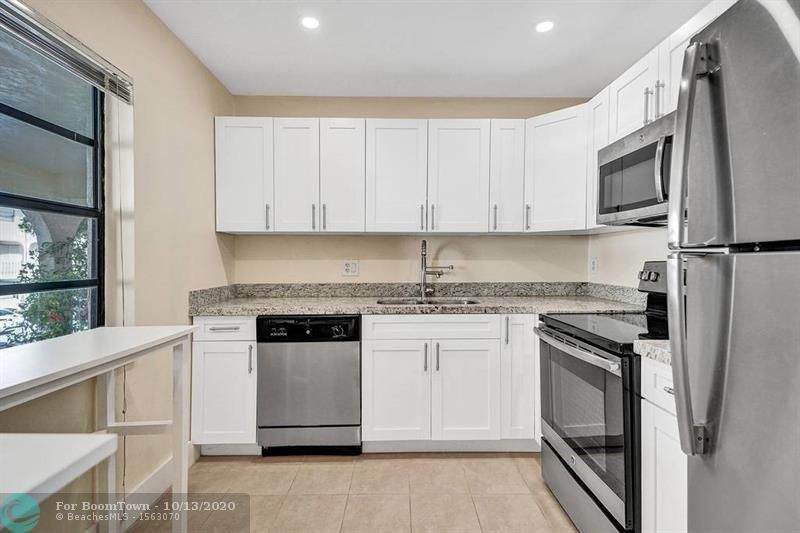 130 Cypress Rd - Photo 1