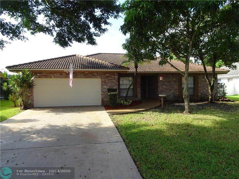7010 38 MANOR - Photo 1