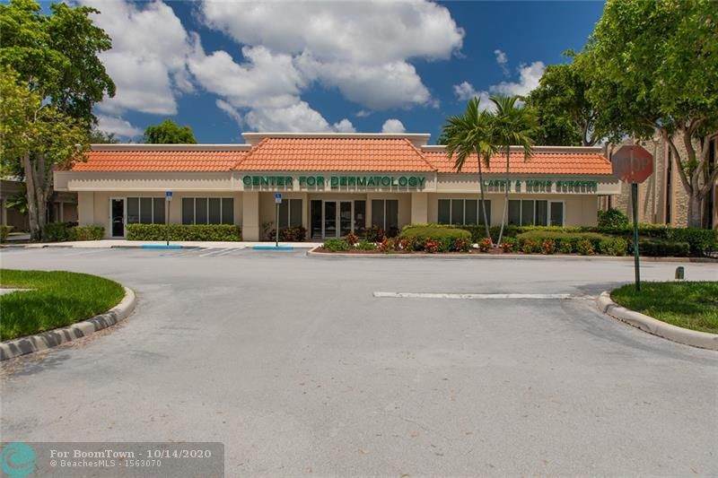 1480 University Dr - Photo 1