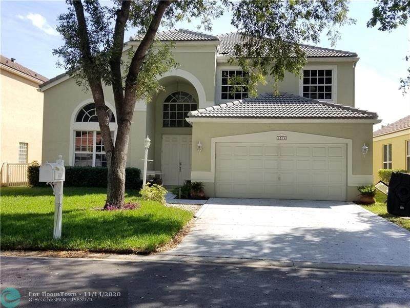 6376 78th Dr - Photo 1
