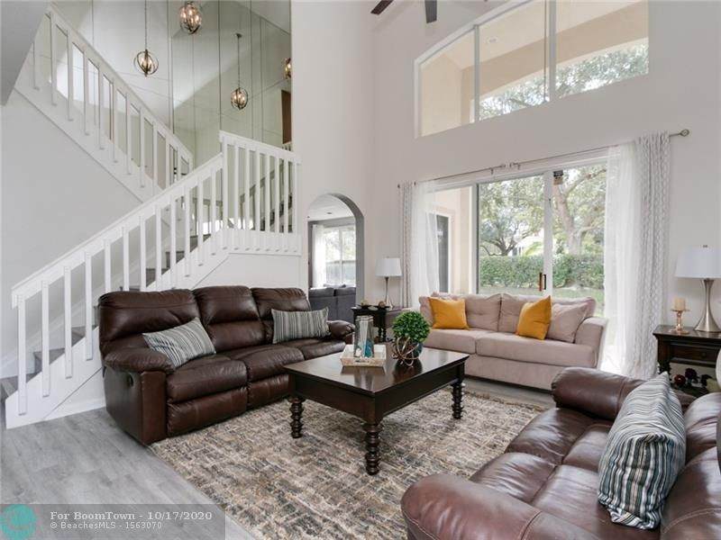 5348 49th Ct - Photo 1