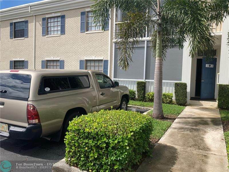 140 Cypress Club Dr - Photo 1