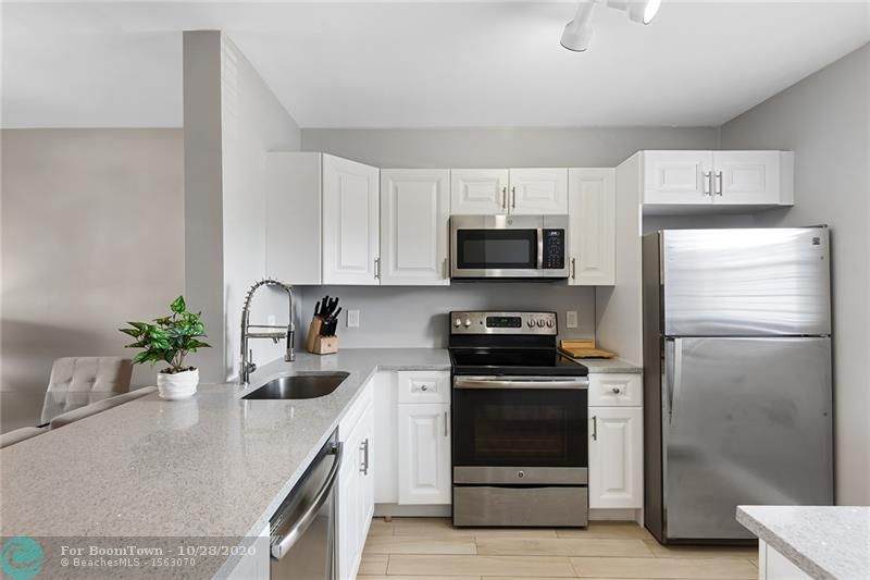 4311 Crystal Lake Dr - Photo 1