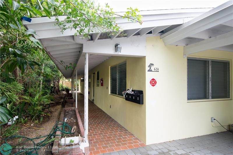 631 17th Way - Photo 1