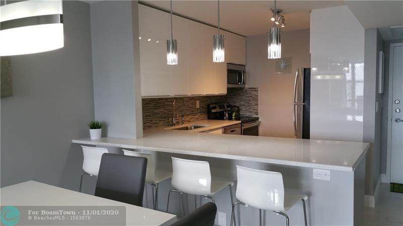 1000 Parkview Dr - Photo 1