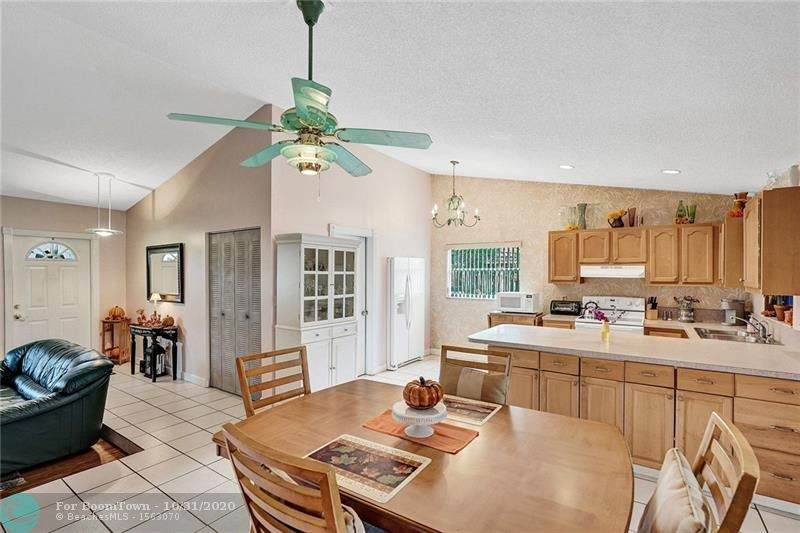 7504 Forest Blvd - Photo 1