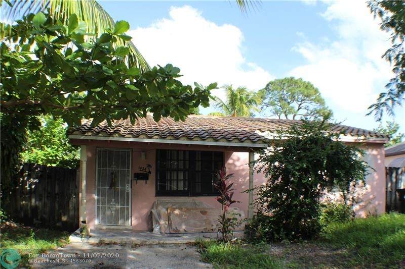 1424 1st Ave - Photo 1