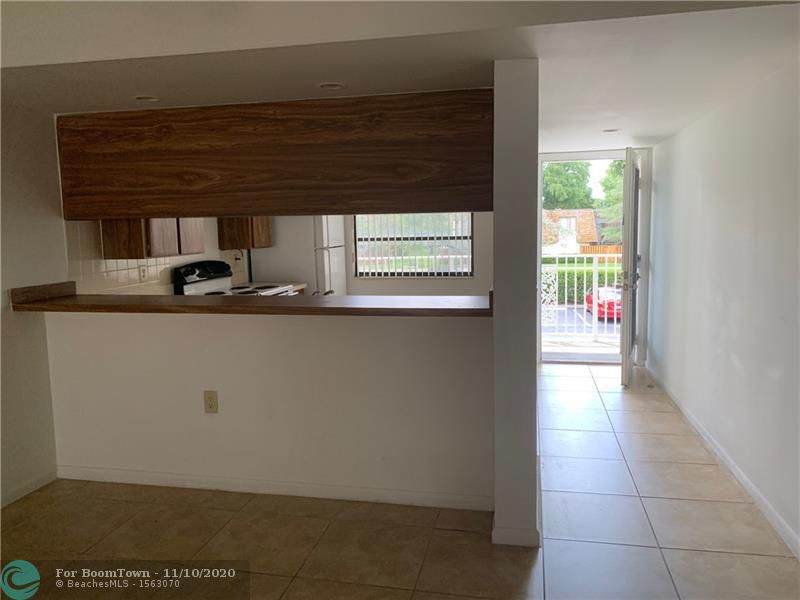 1719 Whitehall Dr - Photo 1