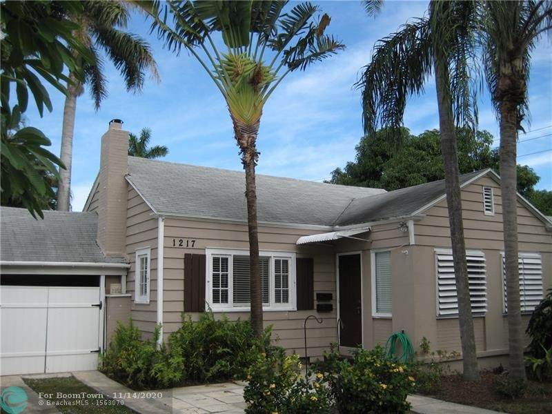 1217 3rd St - Photo 1