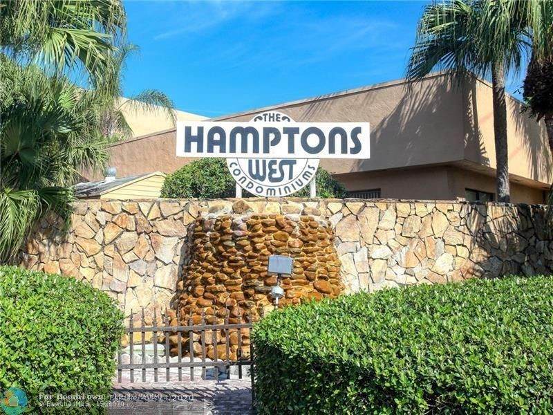 8030 Hampton Blvd - Photo 1