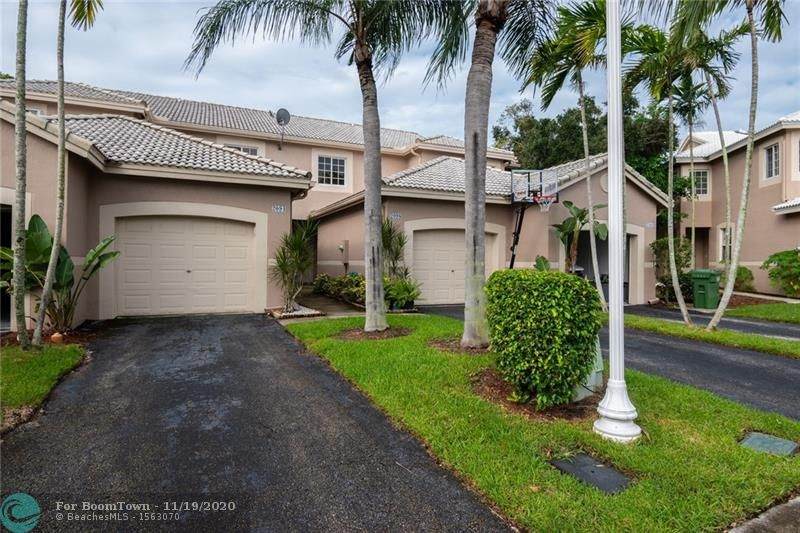 2094 Madeira Dr - Photo 1