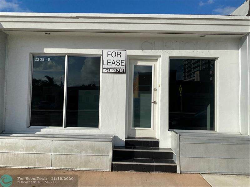 2205 Hollywood Blvd - Photo 1