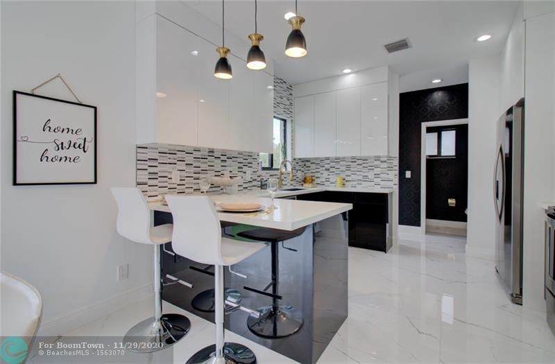 307 11th St - Photo 1