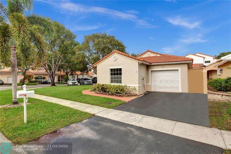 17945 10th Ct - Photo 1