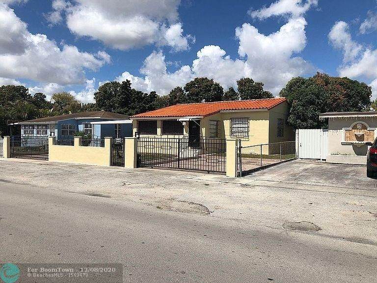 317 43rd St - Photo 1