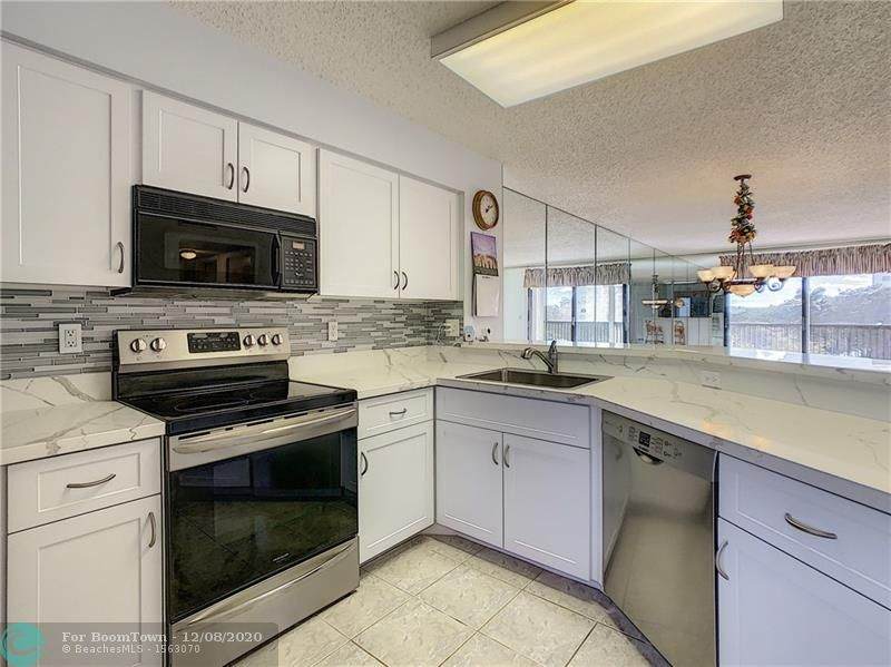 2238 Cypress Bend Dr - Photo 1
