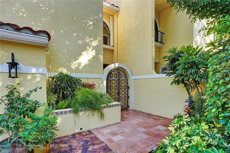 5562A Ocean Blvd - Photo 1