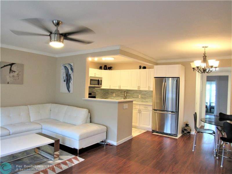 219 Newport M - Photo 1