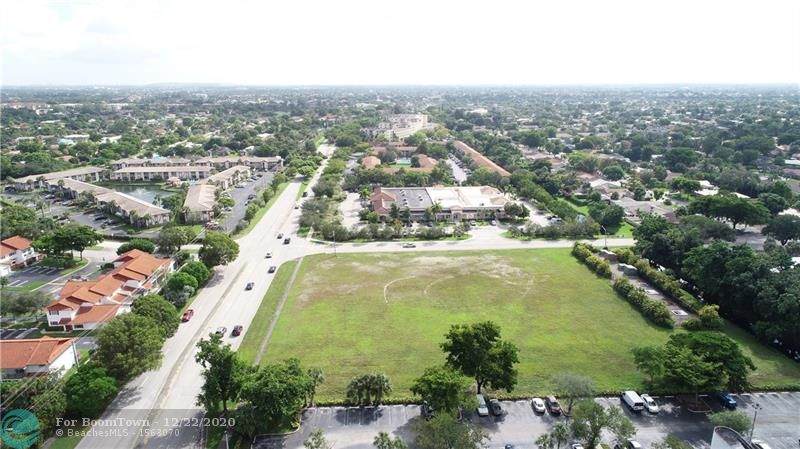 Royal Palm Dr - Photo 1