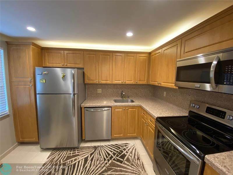 4015 Palm Aire Dr - Photo 1