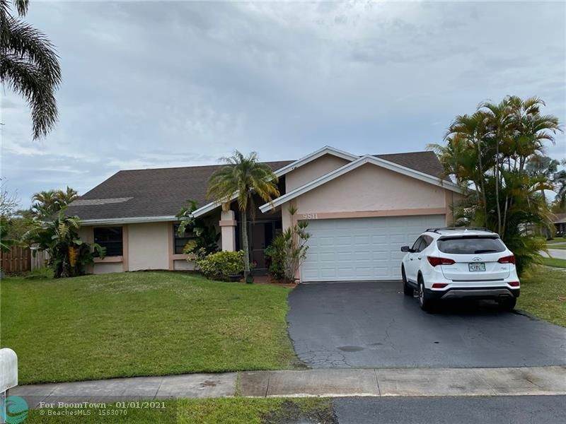 9811 31st Pl - Photo 1