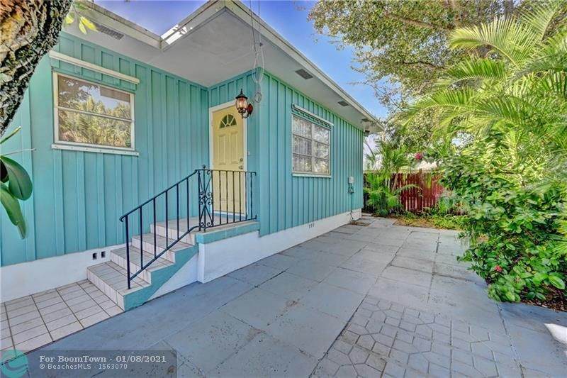 516 46th St - Photo 1