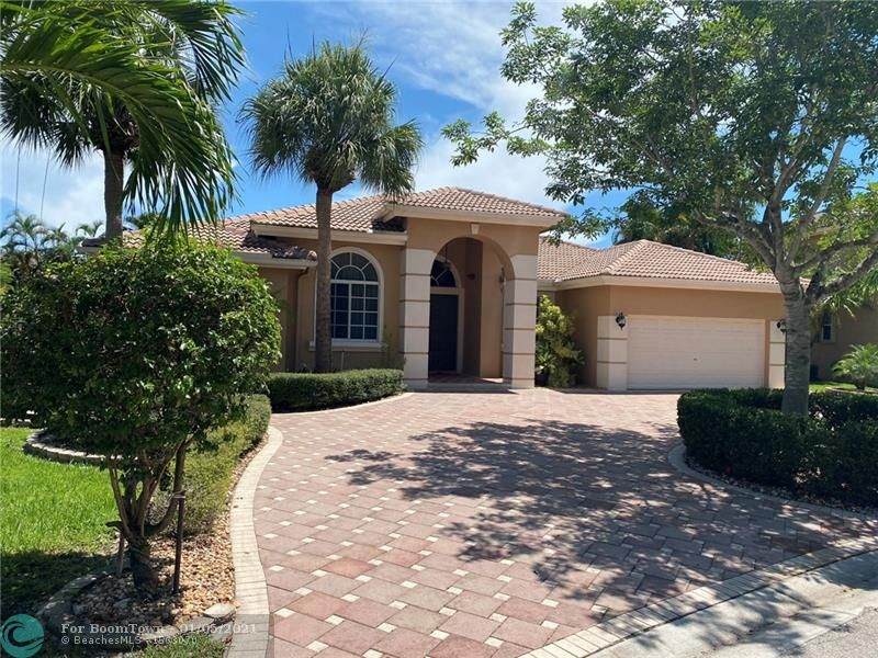 531 118th Way - Photo 1