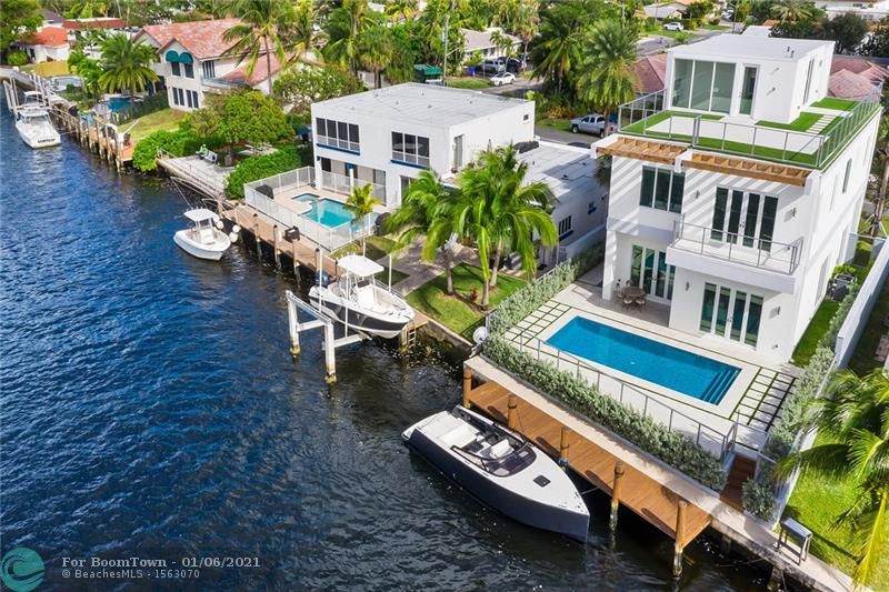 1713 Riverside Dr - Photo 1