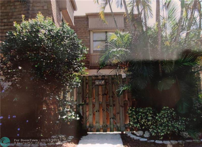723 25th Ave - Photo 1