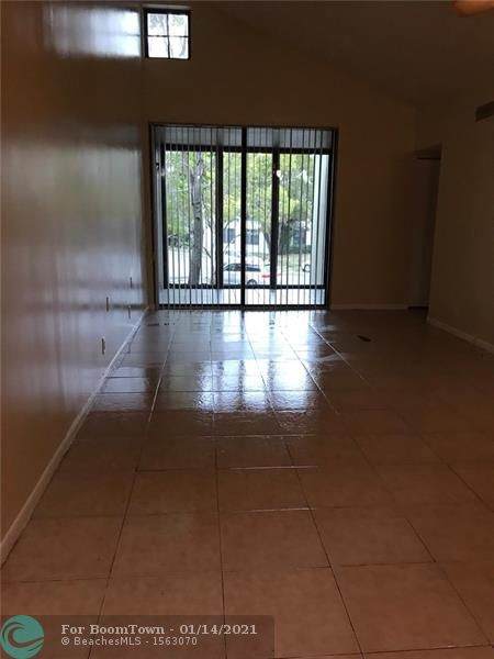 215 Lake Pointe Dr - Photo 1