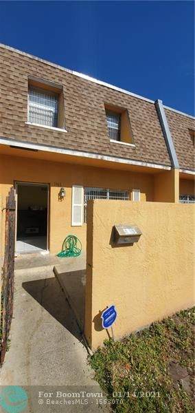 5963 29th St - Photo 1