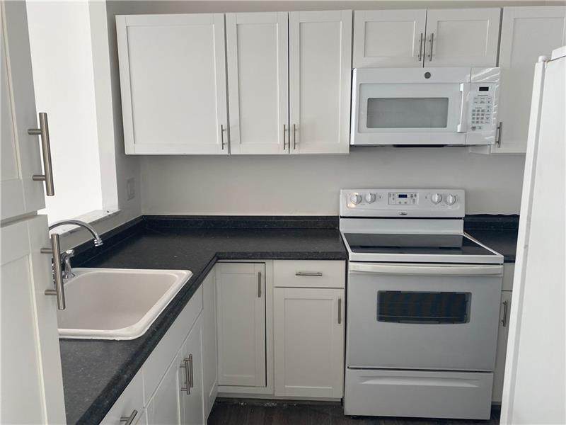 5111 Oakland Park Blvd - Photo 1