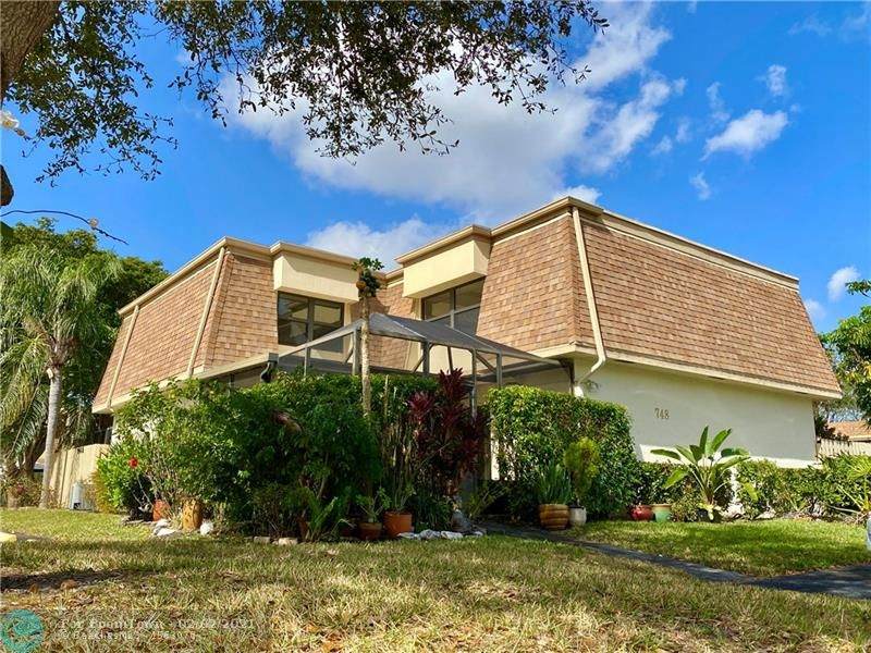 748 29 Avenue - Photo 1